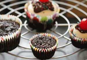 Mini-Chocolate-Cupcake