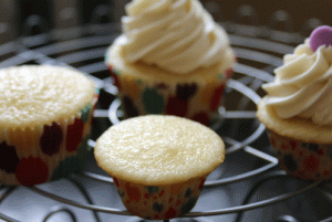 Mini-Vanilla-Almond-cupcake